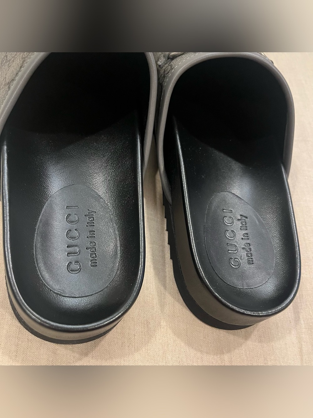 $990 Gucci GG Monogram Supreme Canvas Mule with Horsebit - Picture 12 of 15